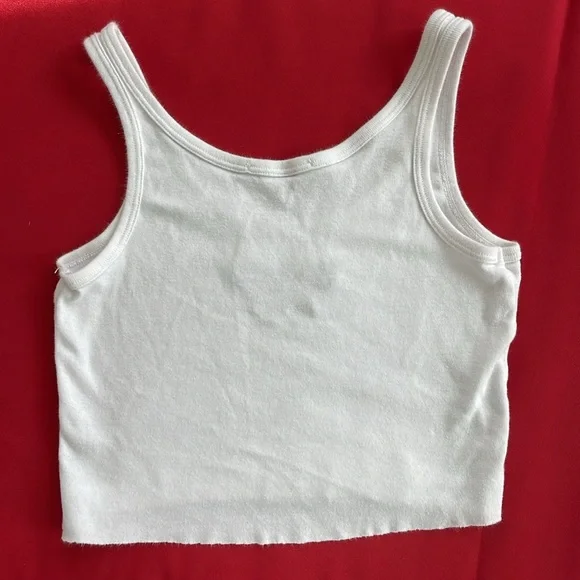 Brandy Melville butterfly tank - Picture 2 of 3